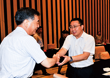 原中央政治局常委、第十三届全国政协主席， 时任国务院副总理汪洋接见多宝电竞科技总裁薛驰