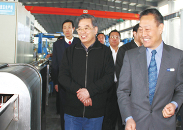 第十一届全国政协副主席李金华调查多宝电竞科技